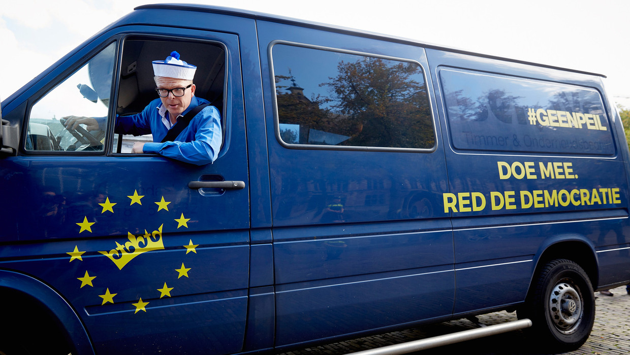 Burgerinitiatief GeenPeil haalde 450.000 handtekeningen op voor een referendum over het associatieverdrag van de EU met Oekraïne. Beeld anp