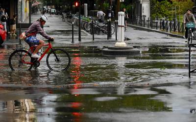 Inondations, mini-tornade: une vague d'orages entraîne de nombreuses perturbations en France