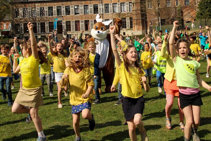 Sammy Pet brengt leerlingen aan het dansen | Overijse | hln.be