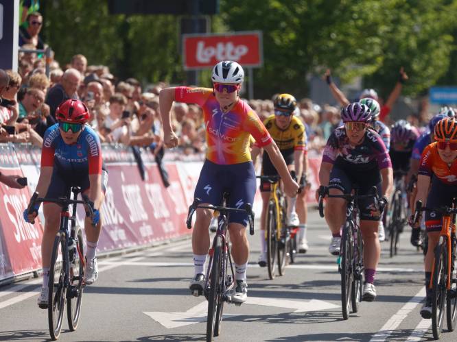 Moorslede opnieuw gastgemeente voor Lotto Belgium Tour, aankomst in de Beselarestraat in Dadizele