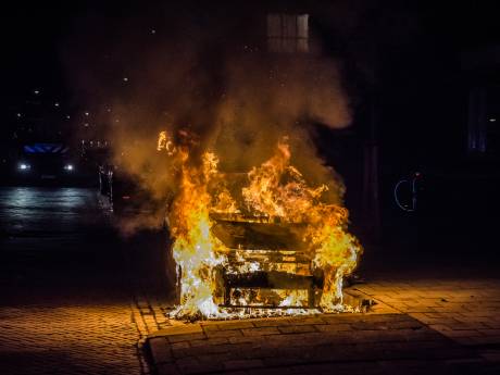 Vandalen slaan weer toe in Leidschendam: tien auto's in vlammen op in twee weken tijd