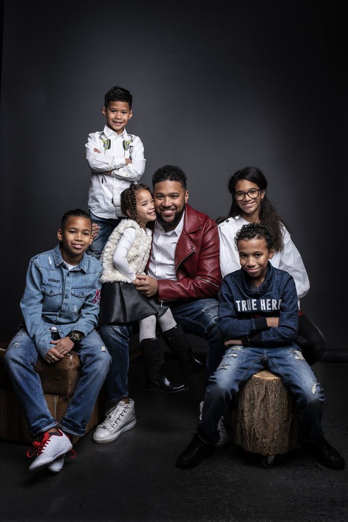 Papa Jay Lopez deed met zijn vijf kinderen mee aan het programma Een huis vol.