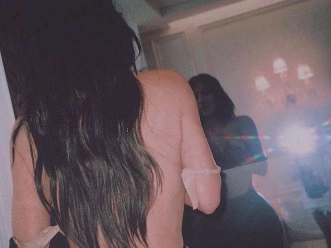 Ophef over toplessfoto Kim Kardashian