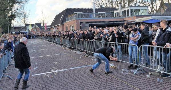 Pasen in Vechtdal: eieren gooien | Dalfsen - De Stentor
