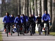 Oranje traint dag voor duel met Duitsland met complete groep