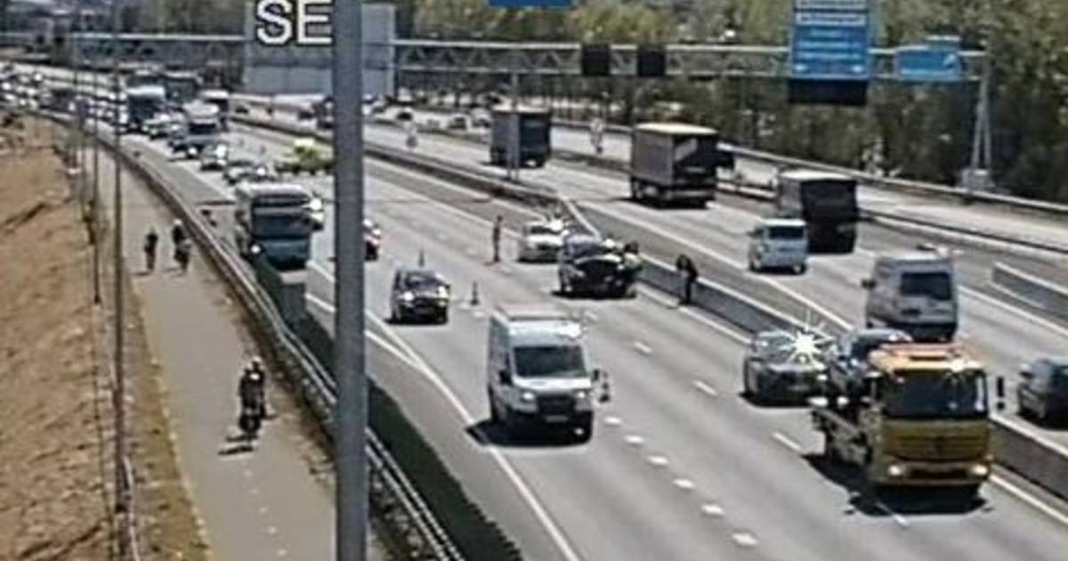 Botsing met drie voertuigen veroorzaakt vertraging op de A12