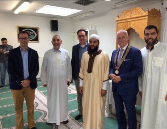 el fath moskee in liendert biedt salafist podium amersfoort ad nl