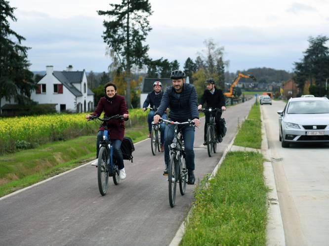 Nieuw fietspad langs Geestbeek