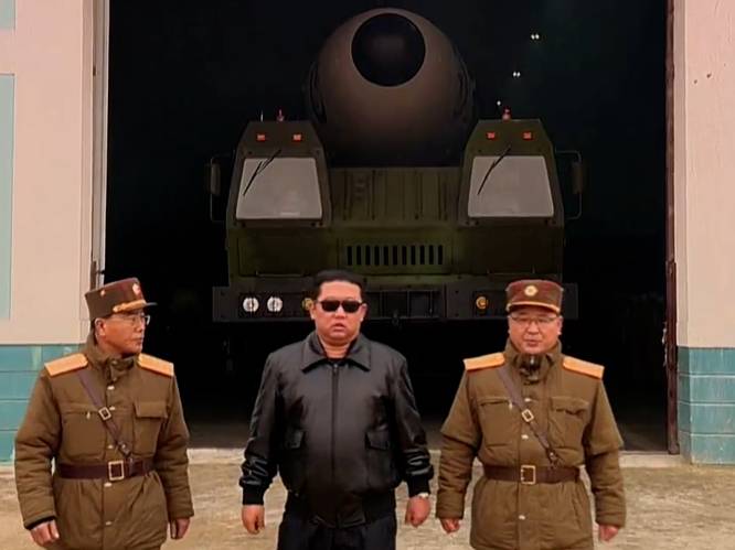 Kim Jong-un maakt bizarre 'Hollywoodvideo' over raketlancering