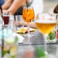 Bij de start van Tournée Minérale: ‘Het drinken van alcohol zit nog steeds heel diep in onze maatschappij ingebed’