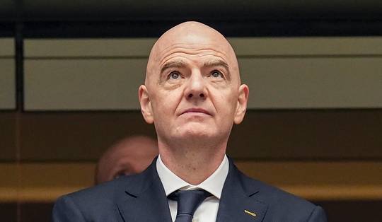 Terwijl de FIFA naar buiten toe een strenge financiële sanering predikte, declareerde Gianni Infantino luxe-uitgaven op grote schaal: een portret