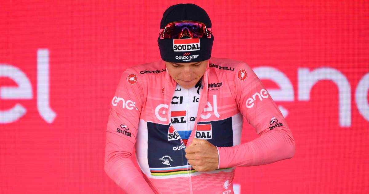 Drama voor Remco Evenepoel: drager roze trui uit Giro d’Italia na coronabesmetting