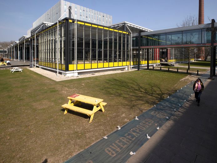 ED20220325-0013 grote blauwdruk expo op de groene loper van de TU