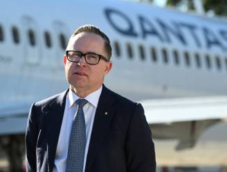 Luchtvaartmaatschappij Qantas voert modernisering van uniformen door: mannen mogen make-up dragen, vrouwen hoeven geen hoge hakken meer te dragen