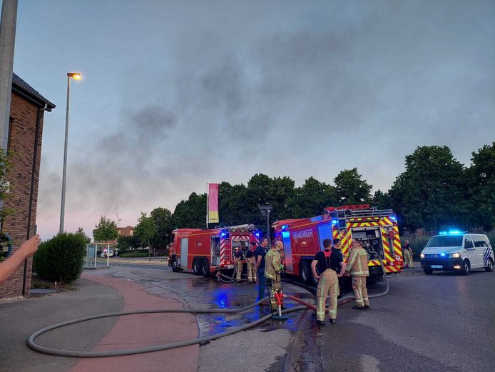 Alle brandweerkorpsen van Limburg zijn aanwezig.