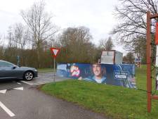 Verbazing over keuze locatie voor ‘Kom veilig thuis’-spandoek: ‘Dat dit kan, onbegrijpelijk' 