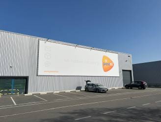 Twee depots PostNL nog verzegeld na inval politie: dit moet je doen als je pakje er nog ligt