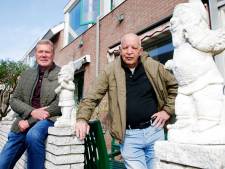 Buren Jaap en Jan hebben veel gelijkenissen en zijn al 47 jaar buren: ‘Nog nooit een meningsverschil gehad’