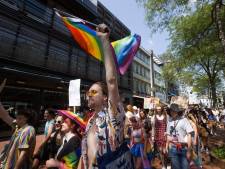 Eindelijk een Pride Walk: een bont gezelschap viert de liefde en een feestje in het centrum van Eindhoven  