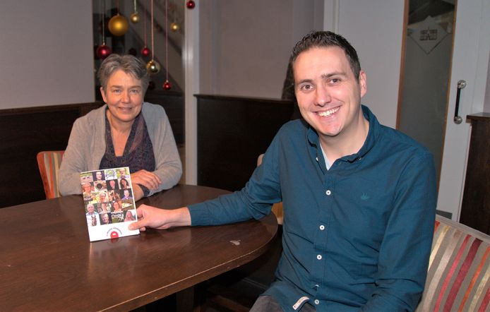 Erin Quint en Ivo Mulders showen boekje "De Megense Verenigingen"