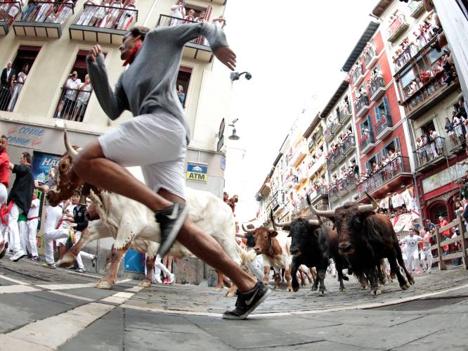 Drie gewonden op tweede dag stierenrennen in Pamplona