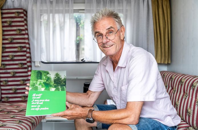 Kees van den Groenendaal heeft een boek geschreven over zijn jaren in het onderwijs.