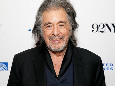 Deskundigen over papa Al Pacino (83): ‘Oudere vaders kunnen baken van rust zijn’