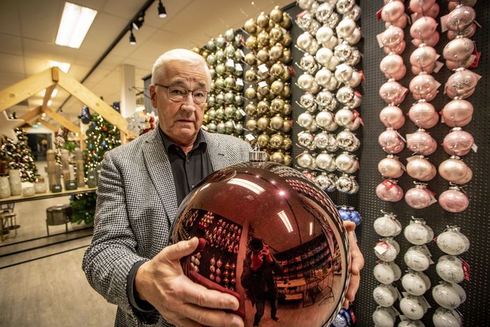 Petulance roman Weggooien Bedrijf uit Ootmarsum importeert jaarlijks 40 miljoen kerstballen uit  Vietnam | Dinkelland | tubantia.nl