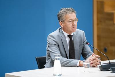 Oud-minister Dijsselbloem over kritiek op zijn rol bij openhouden gaskraan: ‘We hadden gaswinning ee