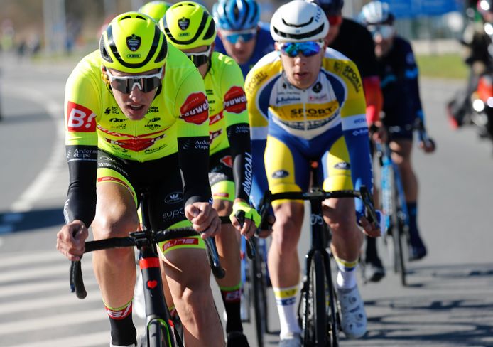 Bas Tietema (links) tijdens Kuurne-Brussel-Kuurne.