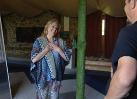 De witte pauw vertelde Claudia ‘B&B vol liefde’ te verlaten