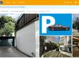 De parkeerplaats met een groene luifel in de P.C. Hooftstraat staat op Funda te koop voor 495.000 euro exclusief vve-kosten.