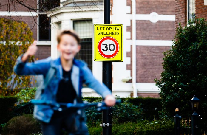 Op de Singel in Dordrecht geldt al langere tijd een maximumsnelheid van 30 kilometer per uur.