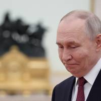 ‘Tanende grootmacht’ Rusland verliest bondgenoten en olie-inkomsten: zal economische druk Poetin doen plooien?