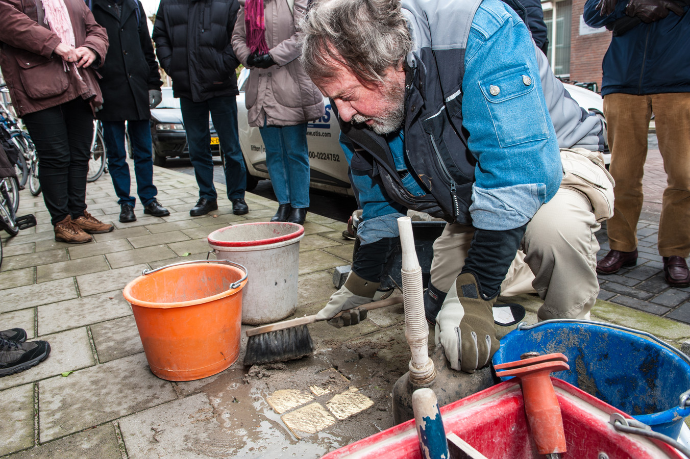 45 Nieuwe struikelstenen Op 21 Adressen In Gouda Houden Herinnering