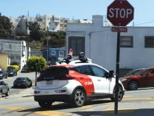 Zelfrijdende taxi’s veroorzaken verkeerschaos in VS na wifi-problemen