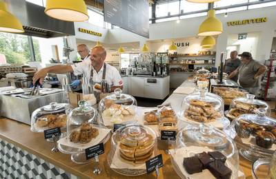 AVIA in Deurningen: alternatief wegrestaurant aan de A1