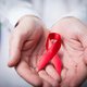 Duizenden hiv-patiënten in Engeland verlost van dagelijkse pillen: hoe werkt de ‘revolutionaire behandelmethode’?