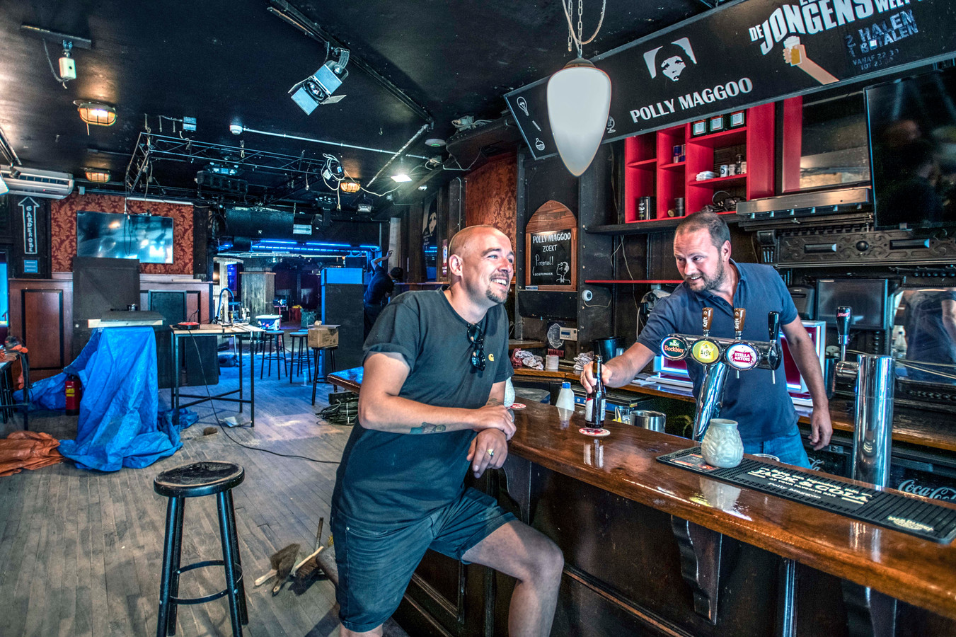 Alternatieve kroegentocht in coronatijd: Tilburgs café komt met ...