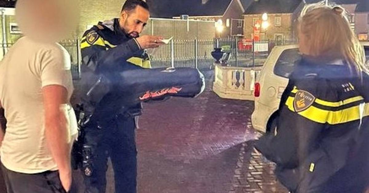 Koerier krijgt ongeluk, politie bezorgt pizza zelf | 's Hertogenbosch | gelderlander.nl - De Gelderl