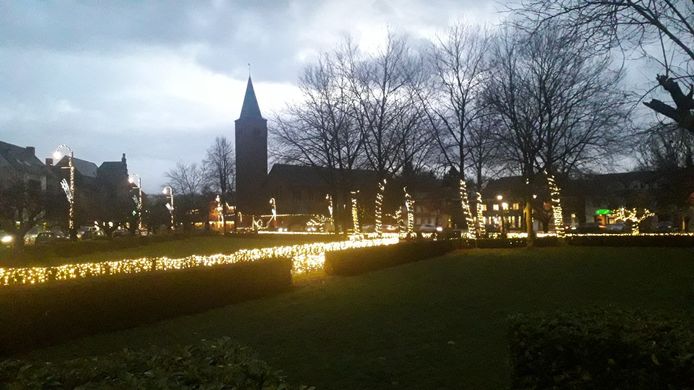 Aan het Astridplein in Grobbendonk fonkelen duizenden lichtjes