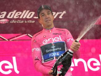 Geraint Thomas staat roze trui af aan Bruno Armirail, Bauke Mollema komt tekort in vlucht veertiende etappe Giro d’Italia