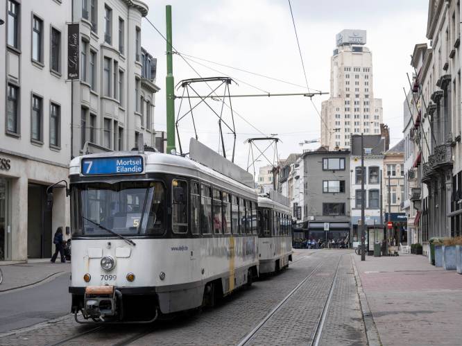 Tramlijn 7 tijdelijk ingekort door werken op Grotesteenweg in Berchem
