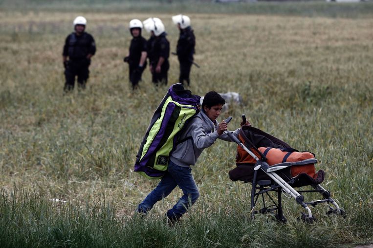 Door het beleid dreigen migranten-kinderen zonder hun ouders op te groeien.  Beeld AFP