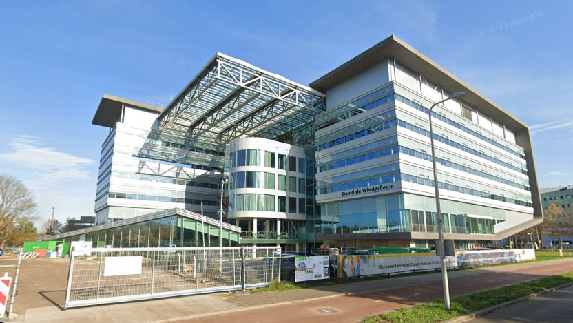 Gebouw van Universiteit Utrecht aan de Universiteitsweg.