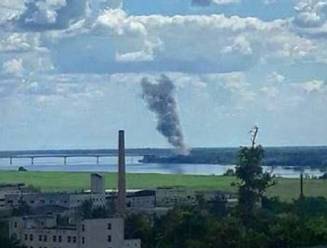 Voor Rusland cruciale brug in Cherson "zwaar beschadigd" door Oekraïense bombardementen
