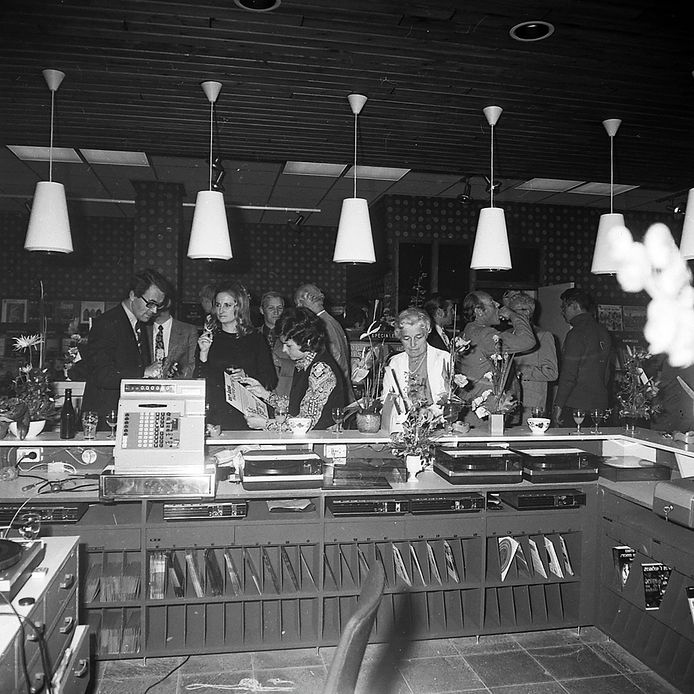 Muziekwinkel Van Leest in Eindhoven. Wie ging hier op zoek naar nieuw