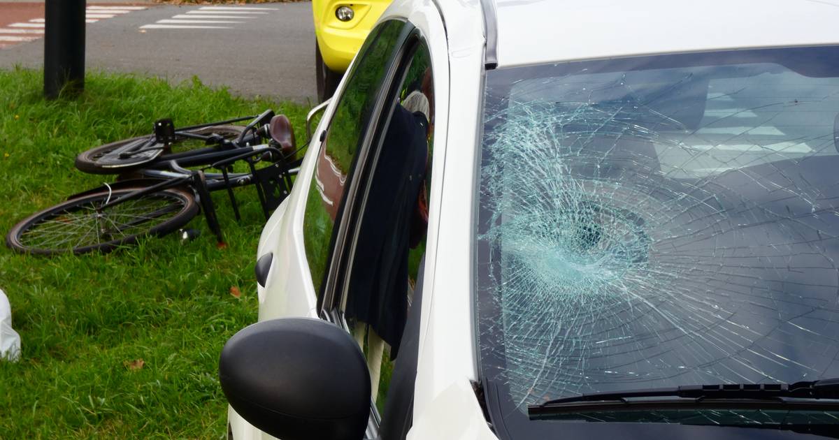 Jonge fietser gewond bij botsing met auto in Vinkel - De Gelderlander