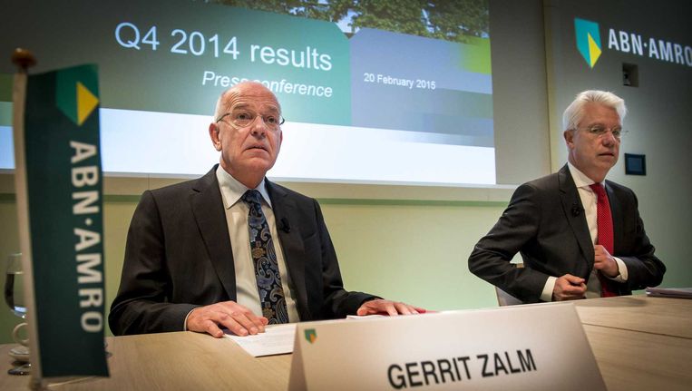 Gerrit Zalm, voorzitter van de Raad van Bestuur, en Kees van Dijkhuizen Financial Officer, tijdens de presentatie van de jaarcijfers 2014 van de ABN Amro Beeld anp