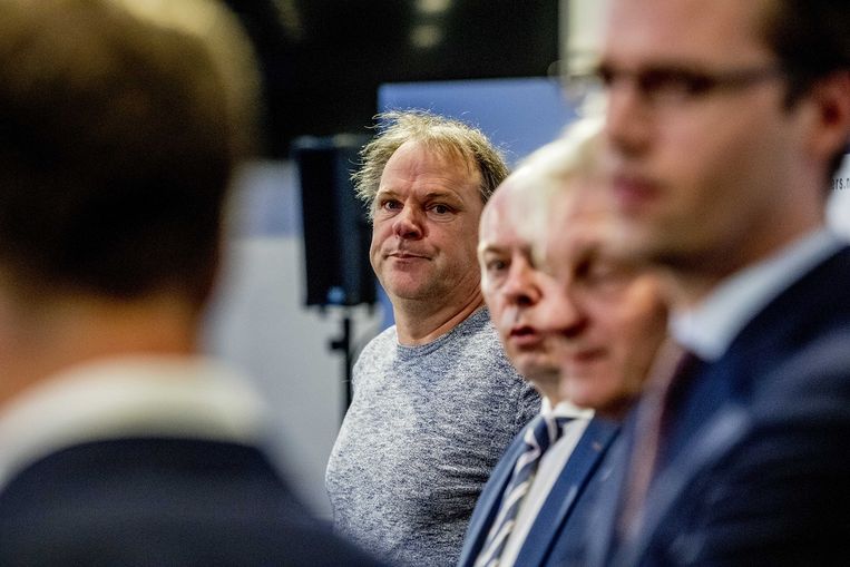 PvdA-voorzitter Hans Spekman tijdens een bijeenkomst van campagneleiders in Nieuwspoort een dag na de Tweede Kamerverkiezingen. Beeld ANP, Robin Utrecht